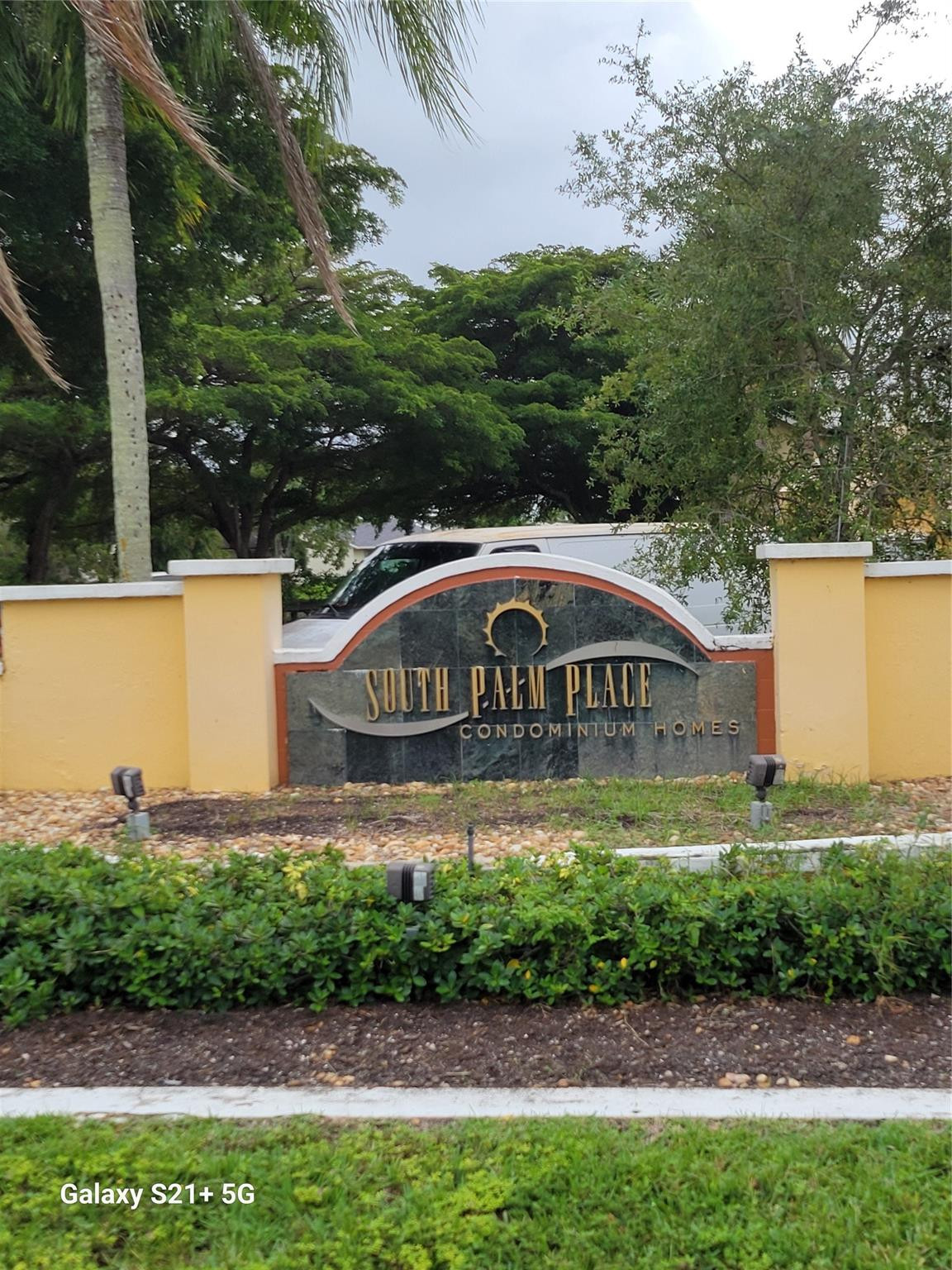 SOUTH PALM PLACE - Residential