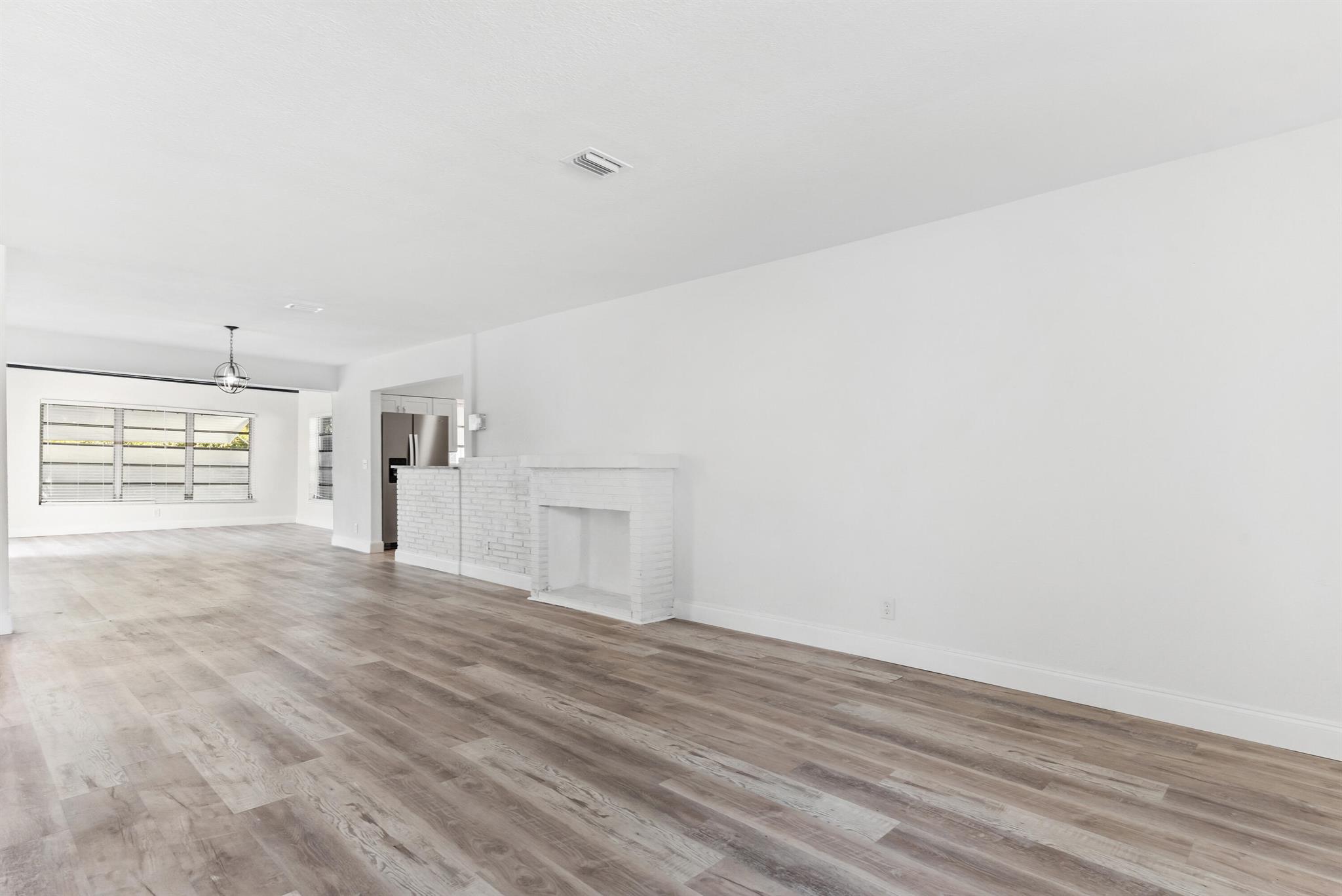 606 N 31st Court
