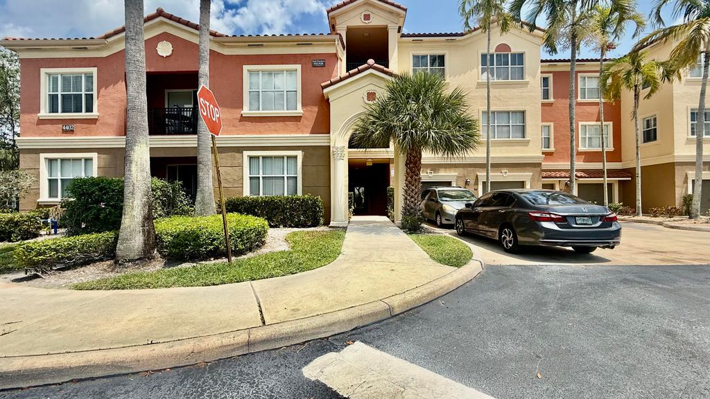 Photo of 4402 SW 160th Avenue #914, Miramar, FL 33027 (MLS # B26025463)