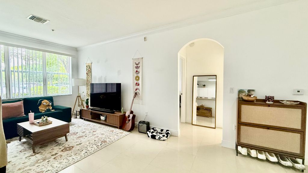 Photo of 4402 SW 160th Avenue #914, Miramar, FL 33027 (MLS # B26025463)