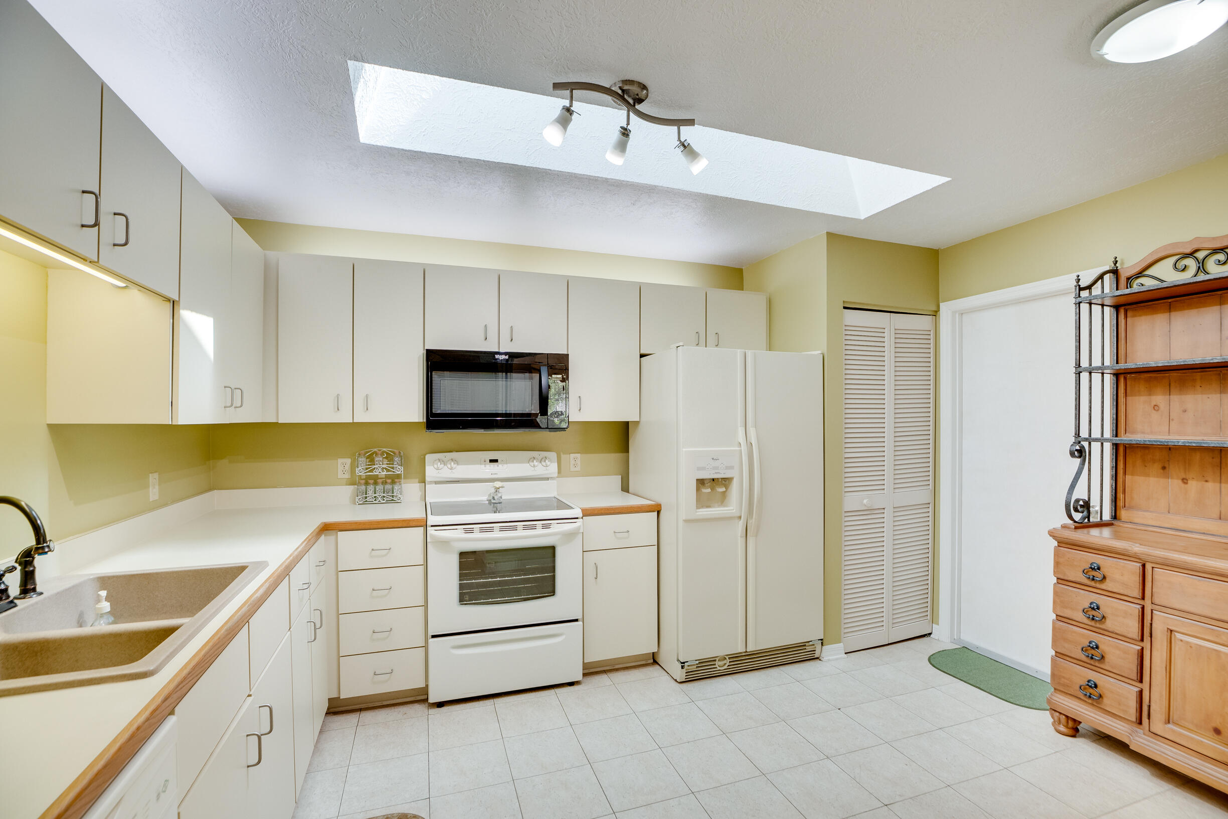 SIXTY OAKS SUBDIVISION - Residential