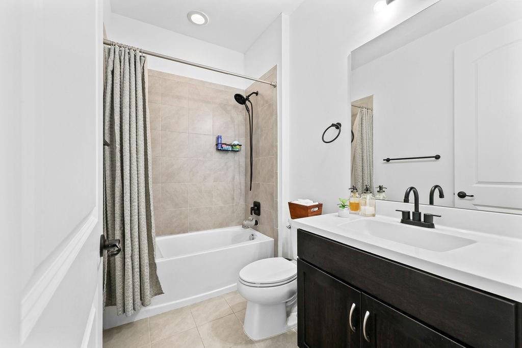 Coral Lago - Residential