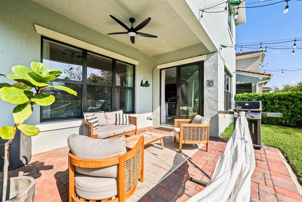 Coral Lago - Residential