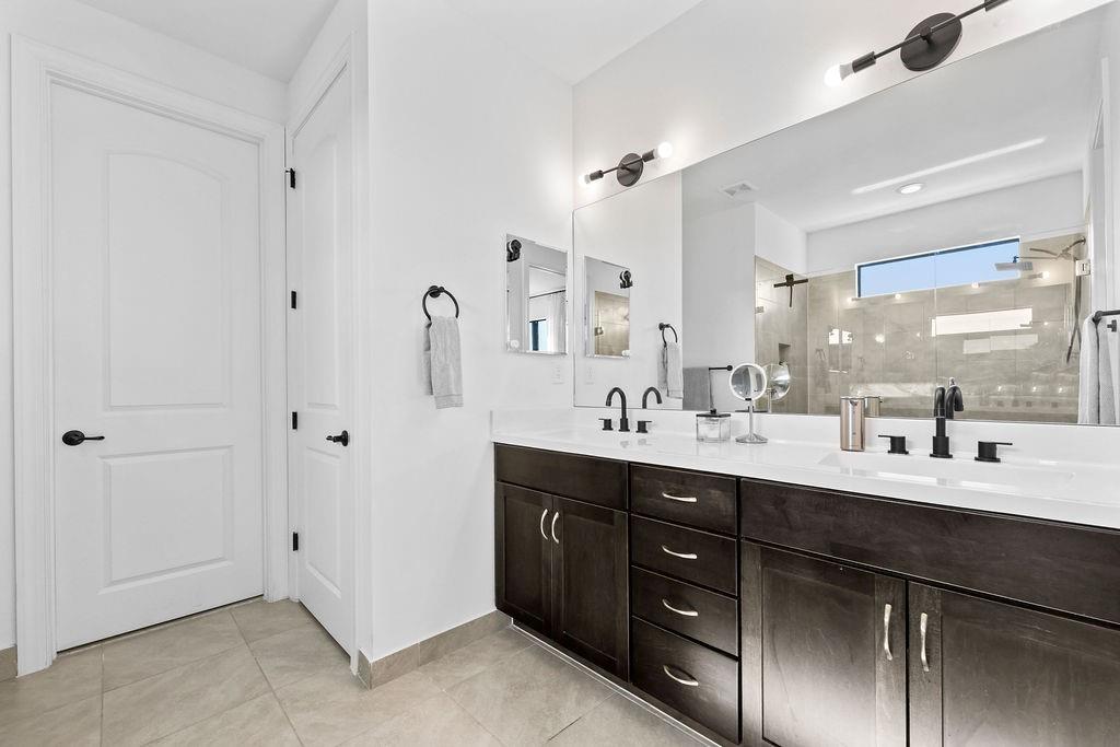 Coral Lago - Residential