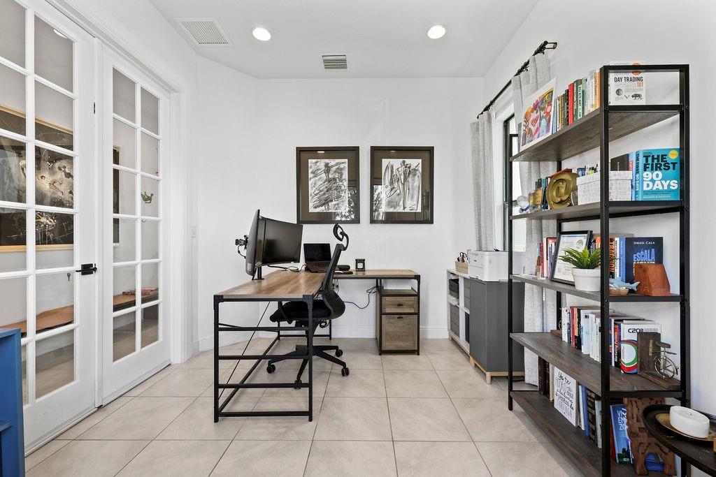 Coral Lago - Residential