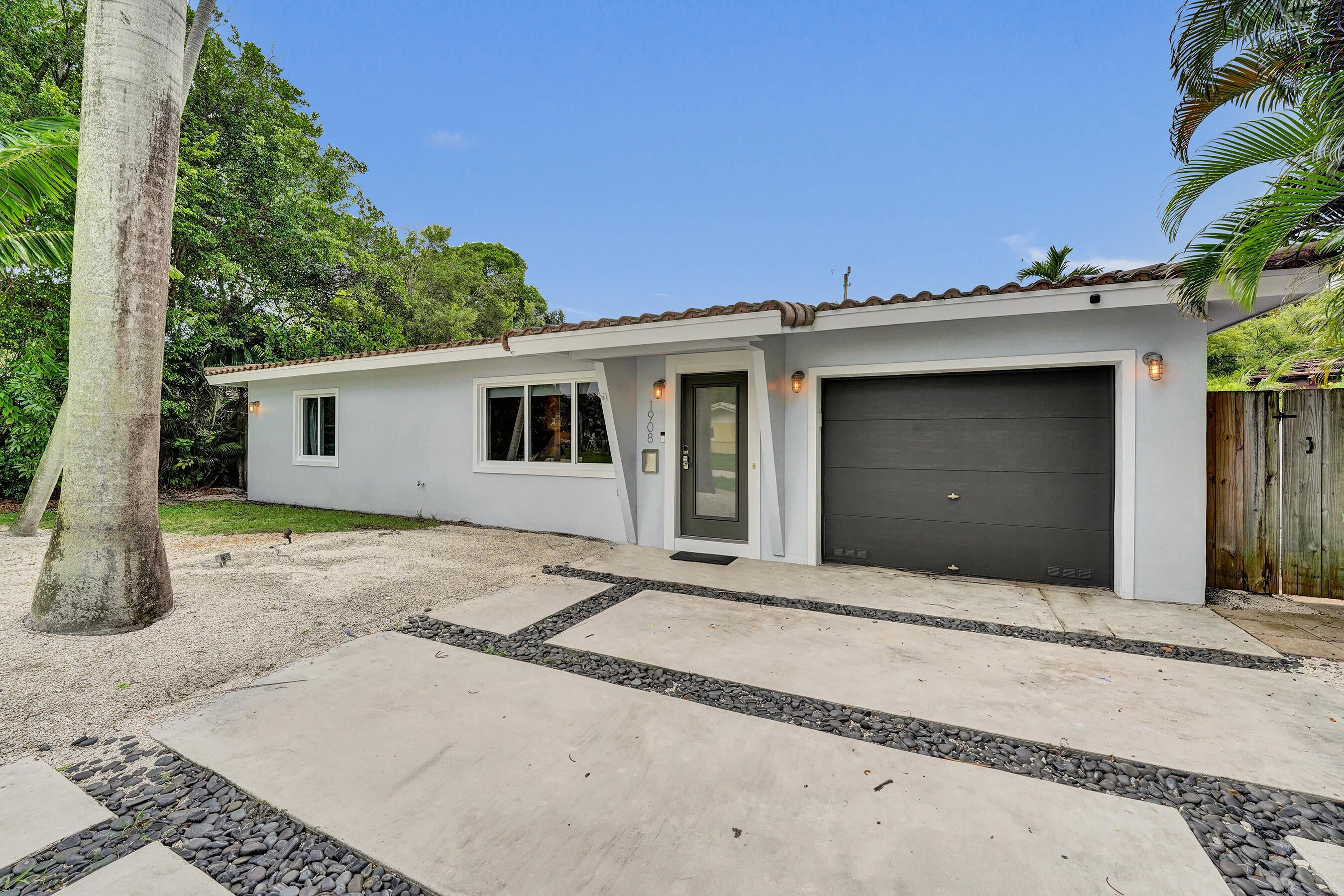 1908 NE 27th Drive