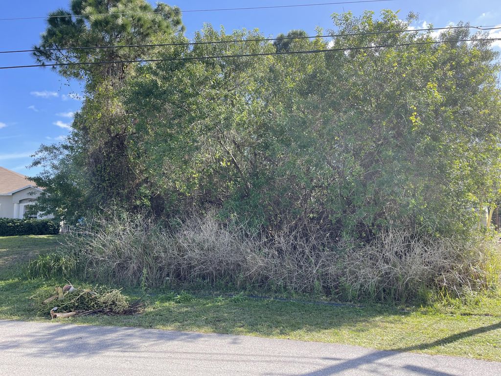 Photo of 6153 NW E Deville Circle, Port St Lucie, FL 34986 (MLS # R10865880)