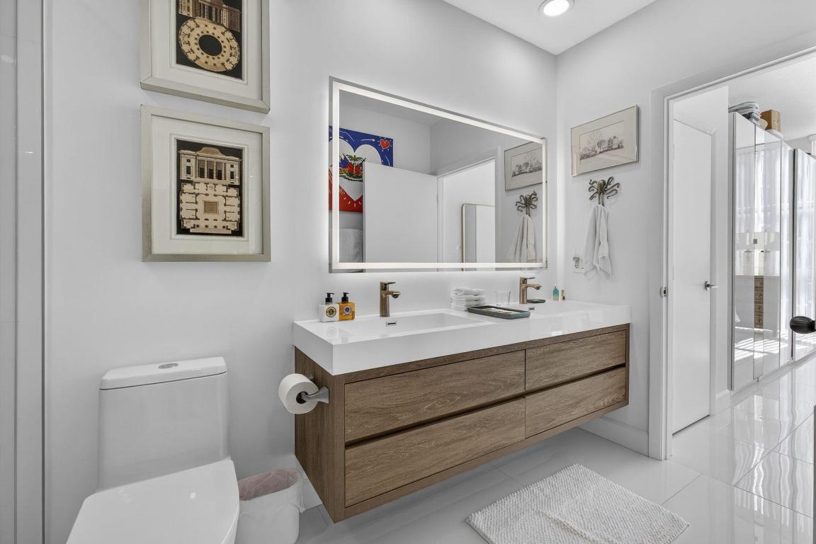 CITYPLACE SOUTH TOWER - Residential