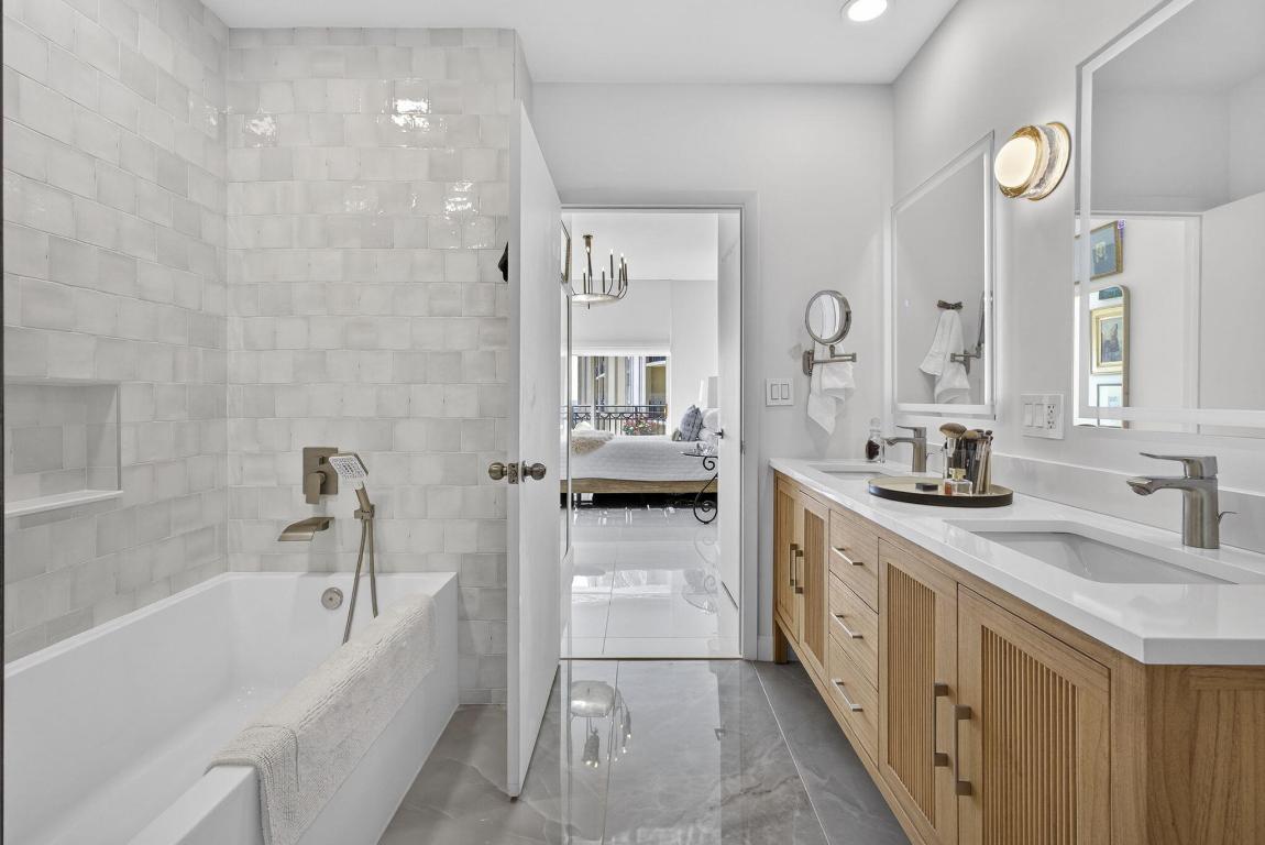 CITYPLACE SOUTH TOWER - Residential