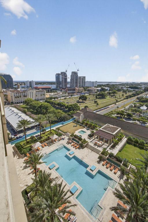 CITYPLACE SOUTH TOWER - Residential