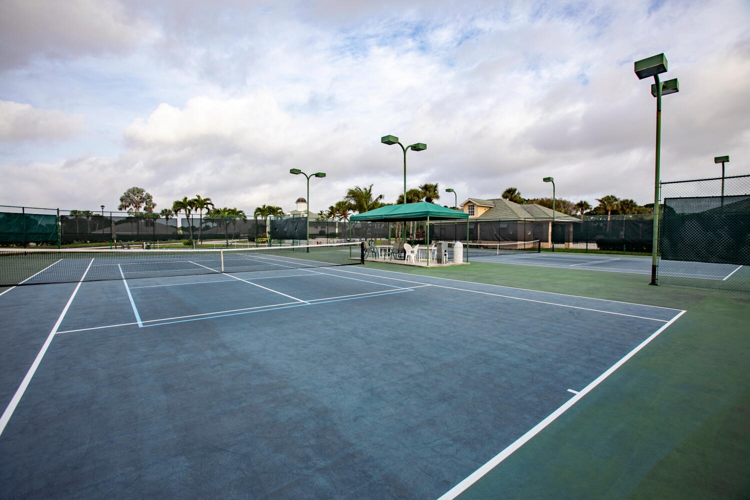 DOUBLE TREE - Residential