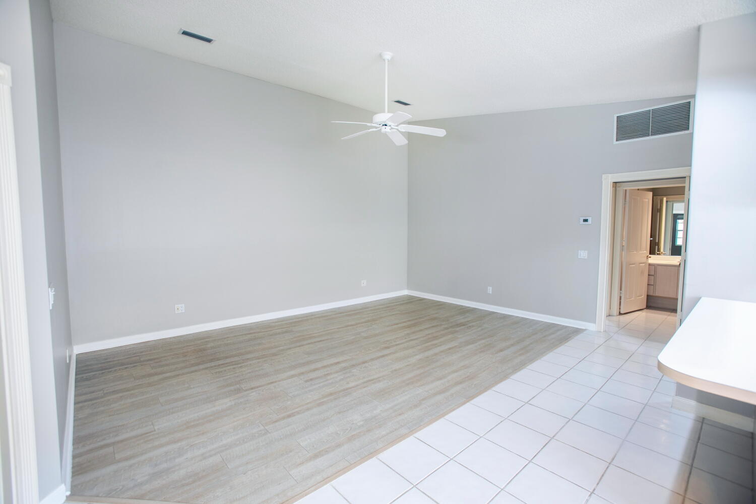 DOUBLE TREE - Residential