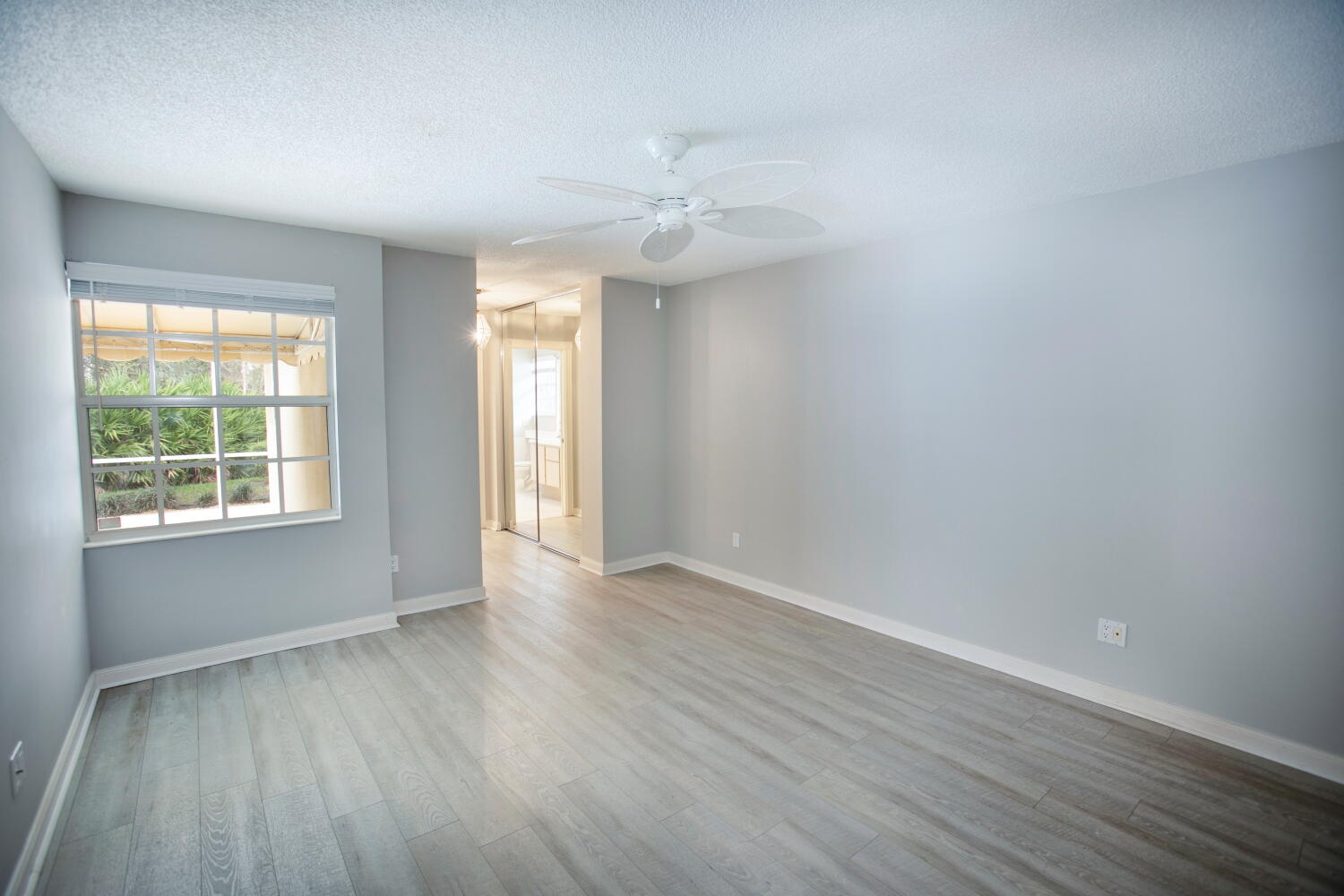 DOUBLE TREE - Residential