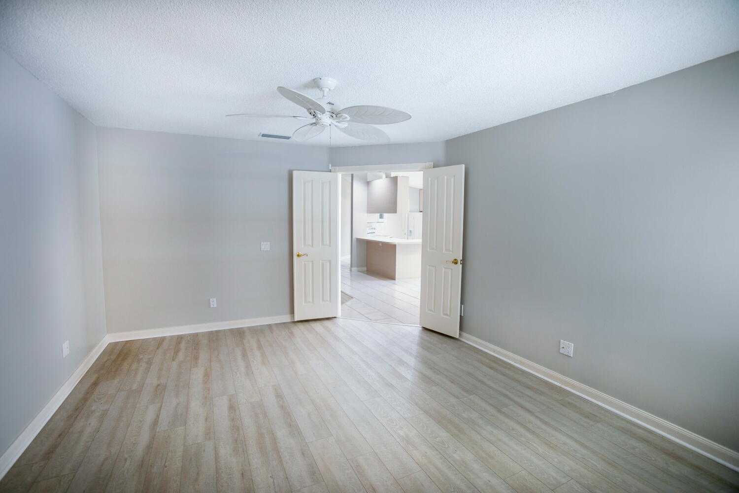 DOUBLE TREE - Residential