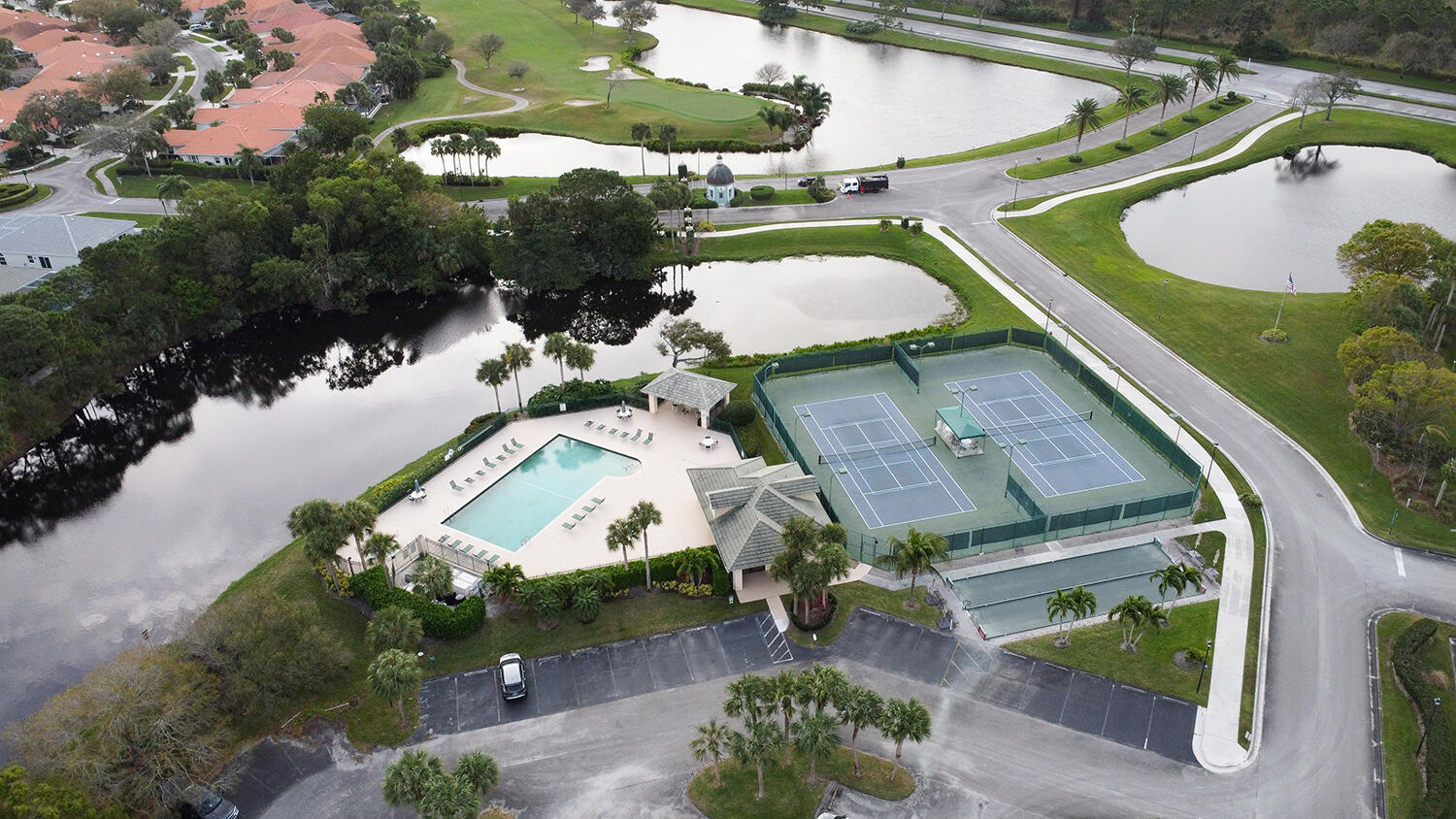 DOUBLE TREE - Residential