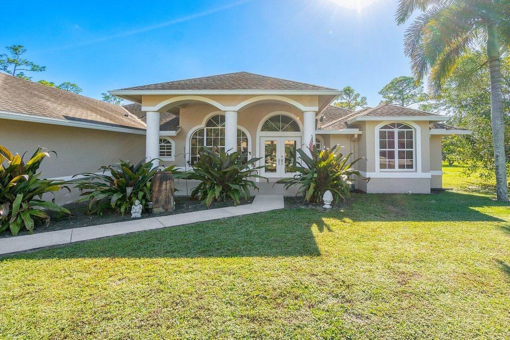 Photo of 17150 89th Place N, Loxahatchee, FL 33470 (MLS # R10944989)