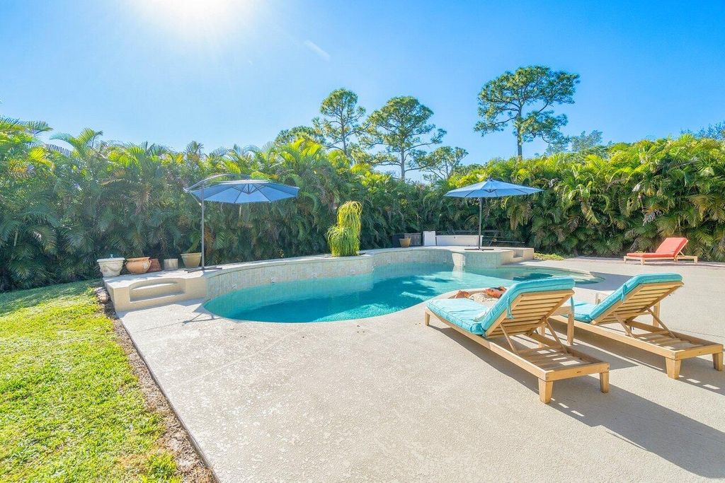 Photo of 17150 89th Place N, Loxahatchee, FL 33470 (MLS # R10944989)