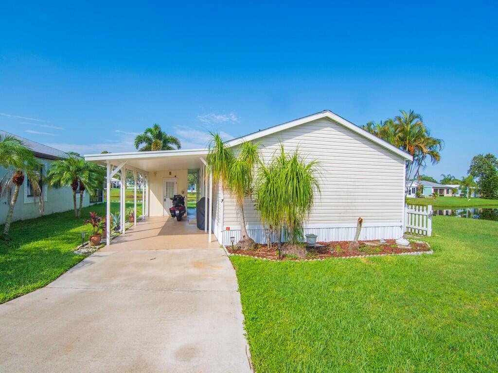 Spanish Lakes Riverfront - Residential