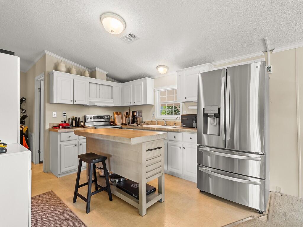 Spanish Lakes Riverfront - Residential