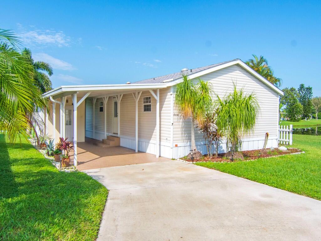 Spanish Lakes Riverfront - Residential