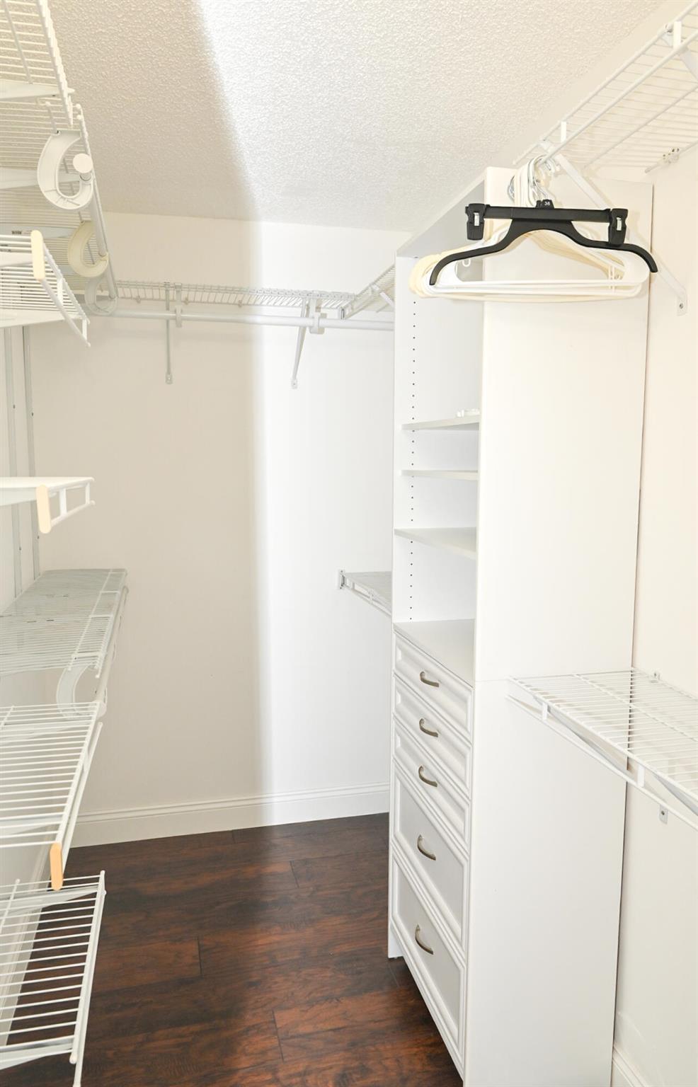 WELLINGTON TR 43 - Residential