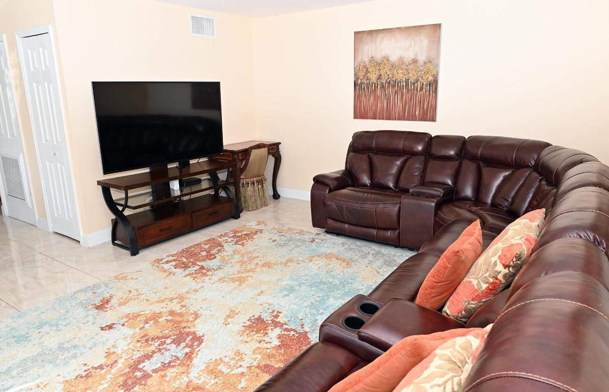 WELLINGTON TR 43 - Residential