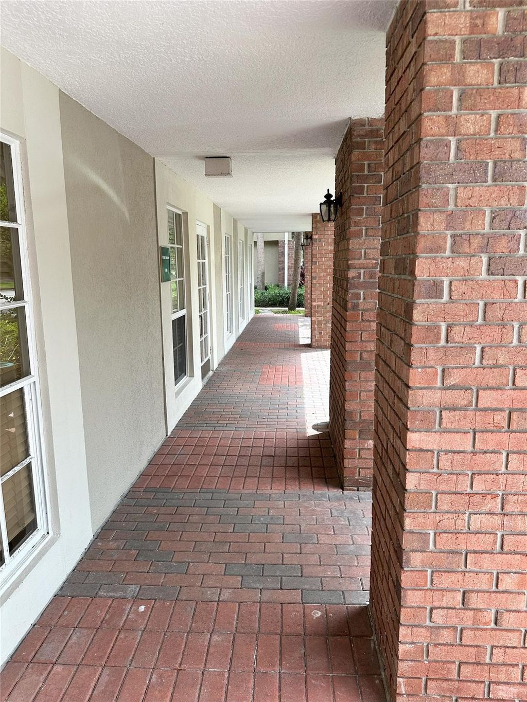 Photo of 817 S University Drive #100, Plantation, FL (MLS # F10456895)