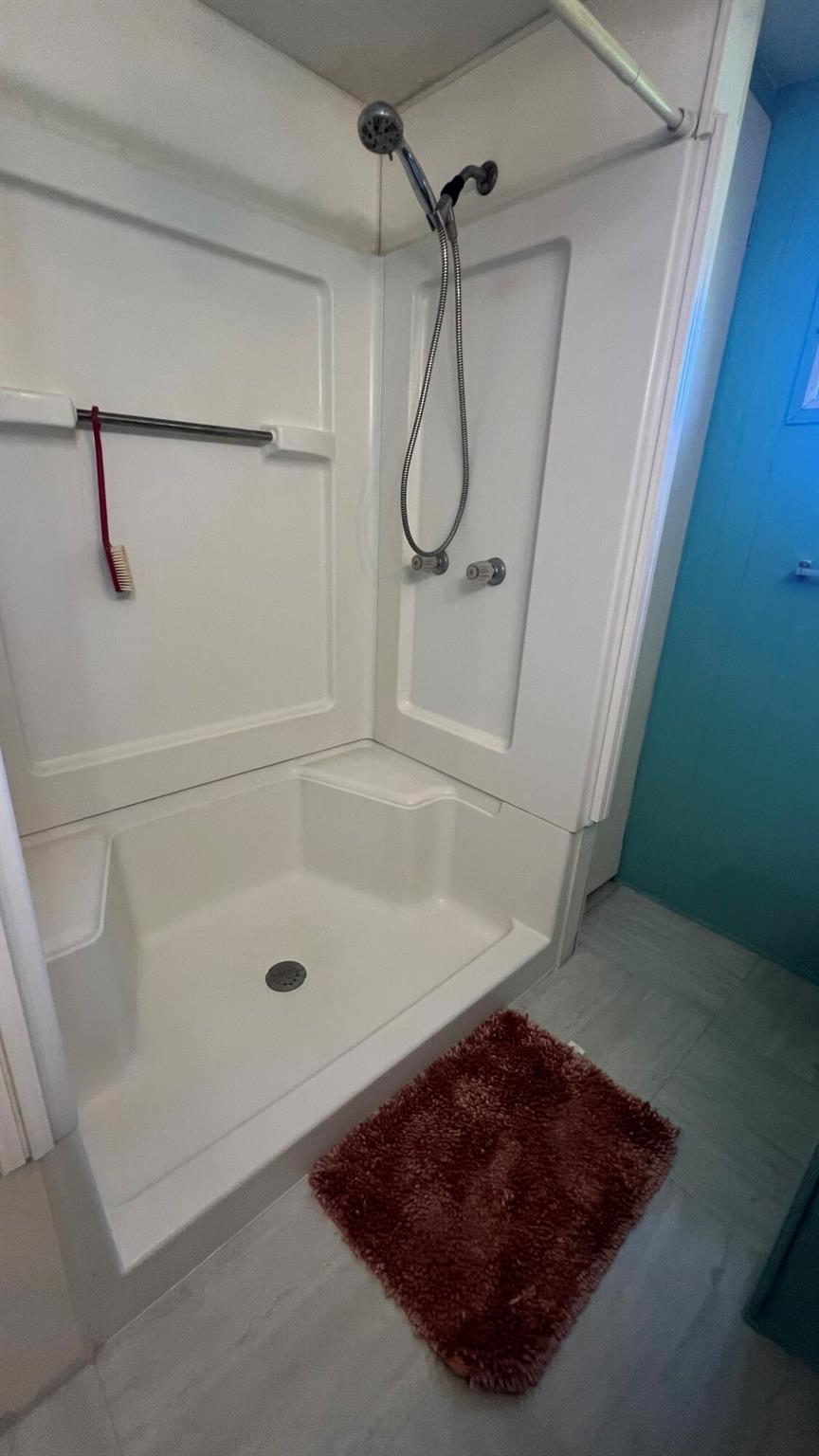 BEL-AIRE ESTATES SUBDIVIS - Residential Lease