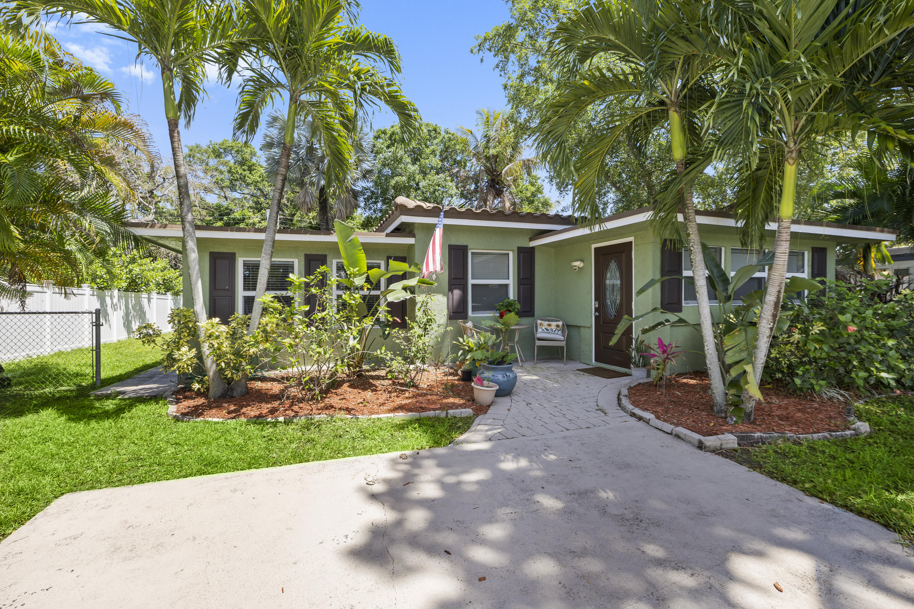 DEVONSHIRE - Residential