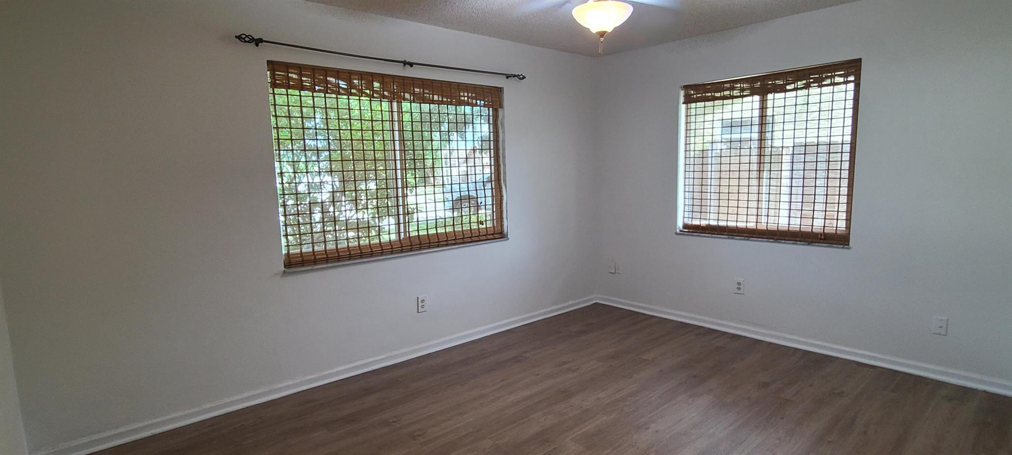 SANDALFOOT COVE SEC 9 - Residential Lease