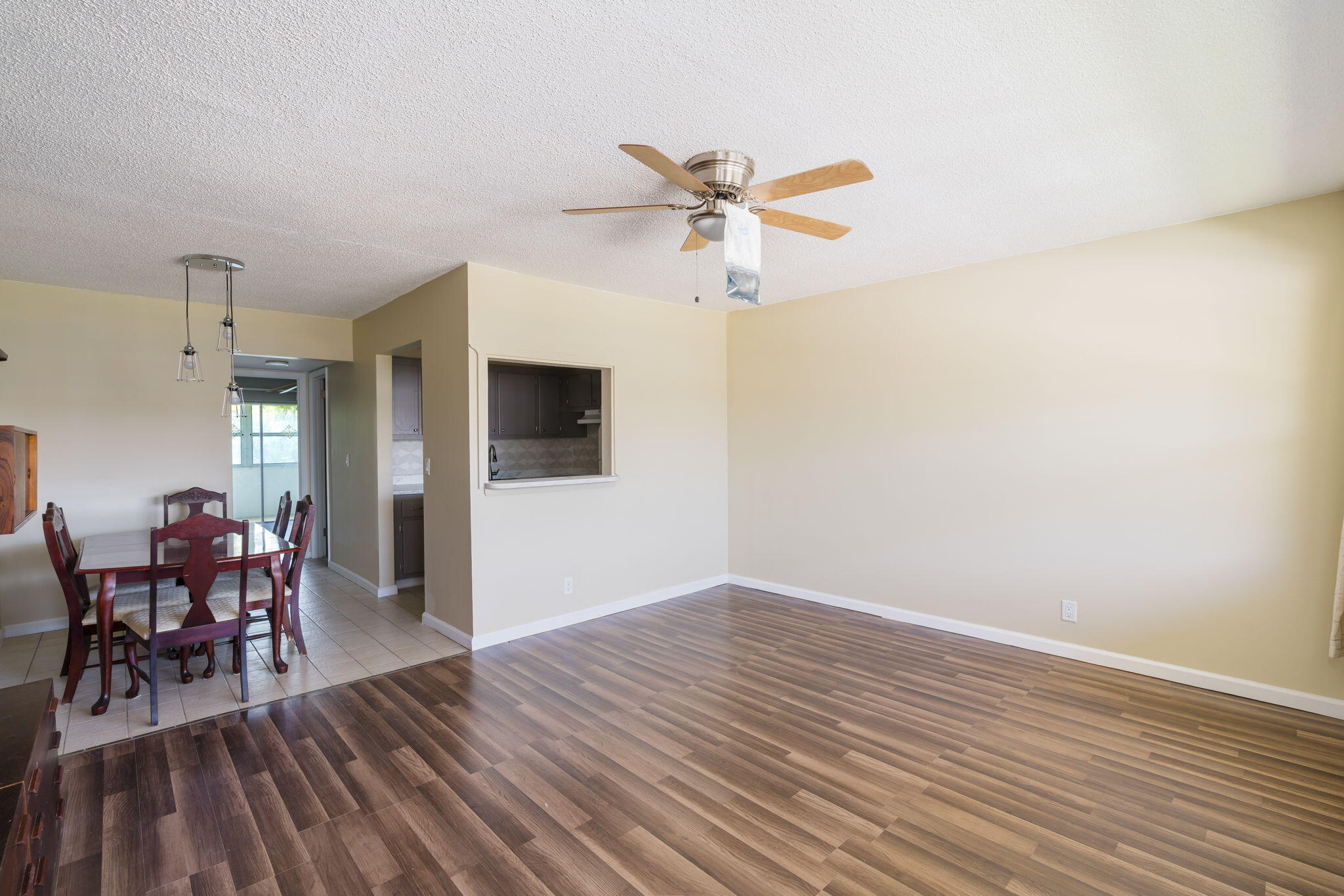77 Kingswood