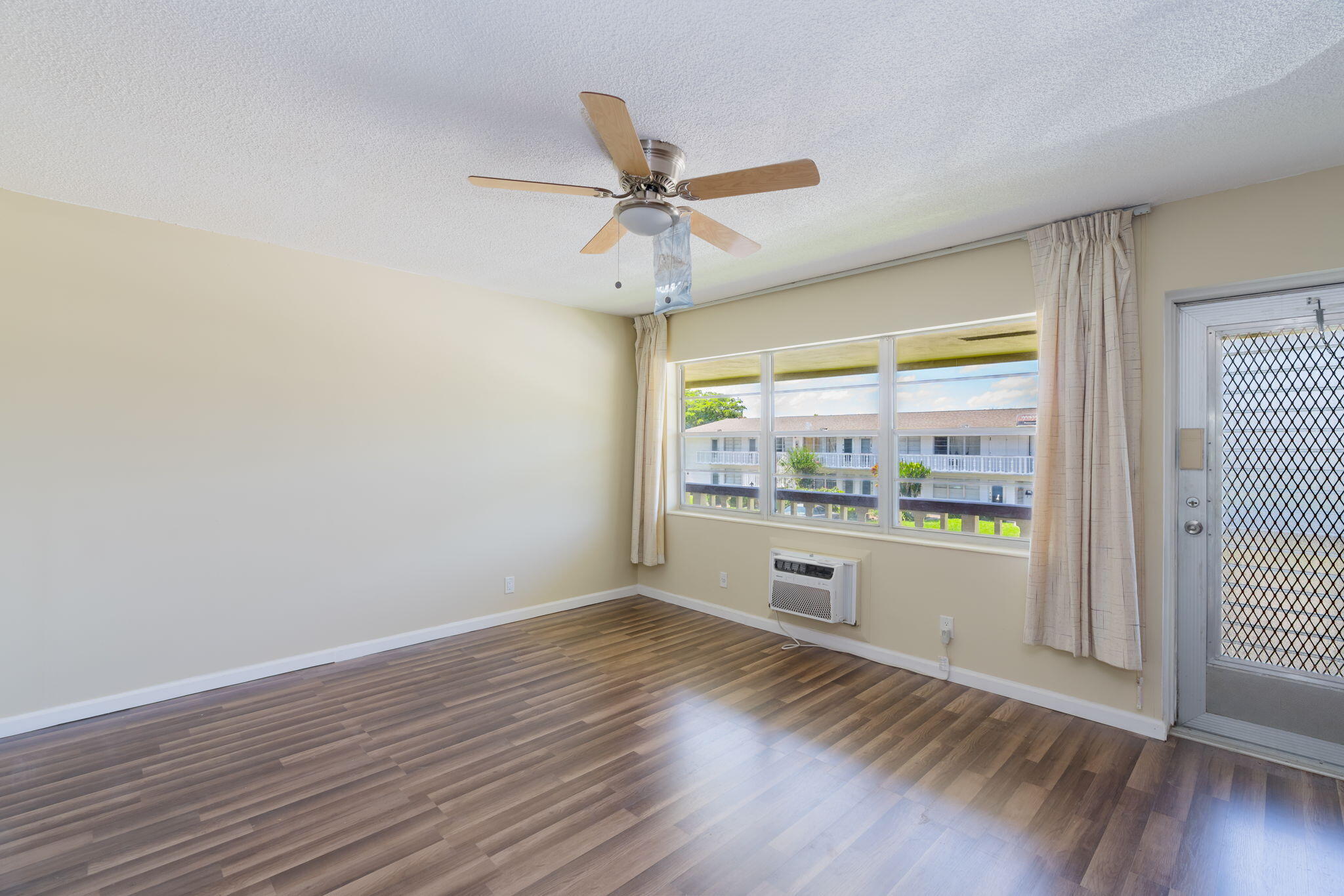 77 Kingswood, West Palm Beach FL 33417