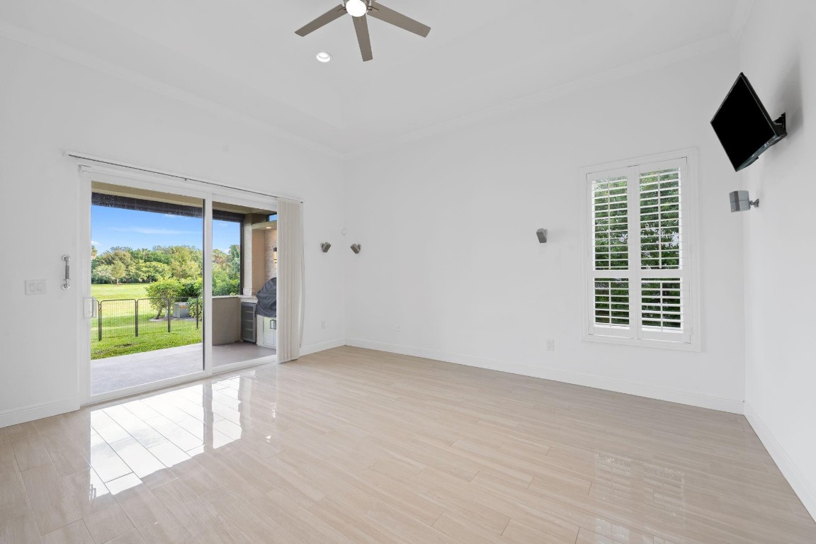 Golf-Tam Village 119-18 B - Residential