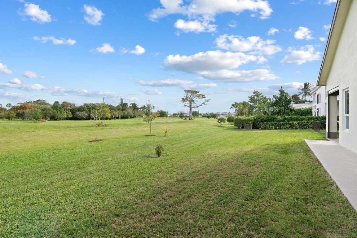 Golf-Tam Village 119-18 B - Residential