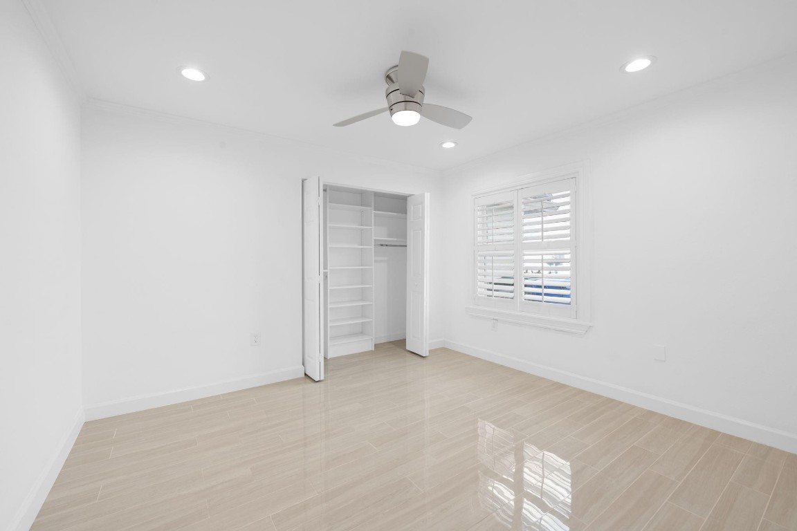 Golf-Tam Village 119-18 B - Residential