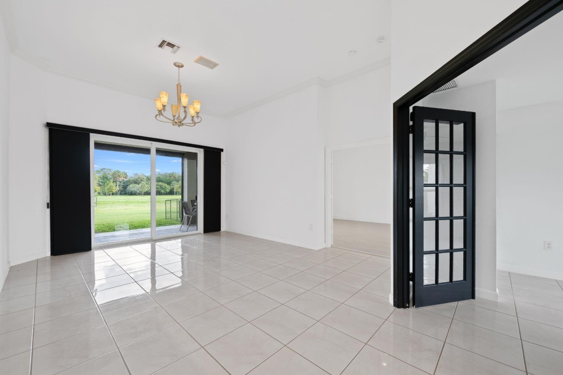 Golf-Tam Village 119-18 B - Residential