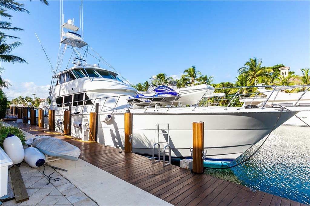 Del Lago Isle 42-2 B - Residential