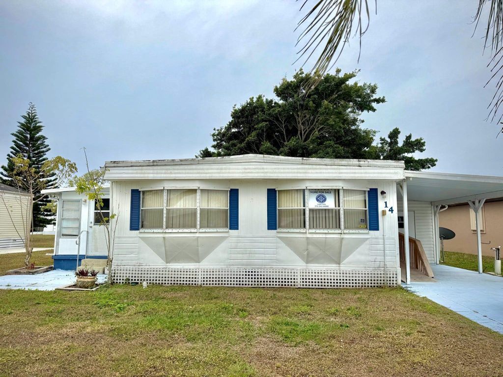 Photo of 14 Golf Drive, Port Saint Lucie, FL 34952 (MLS # R11160118)