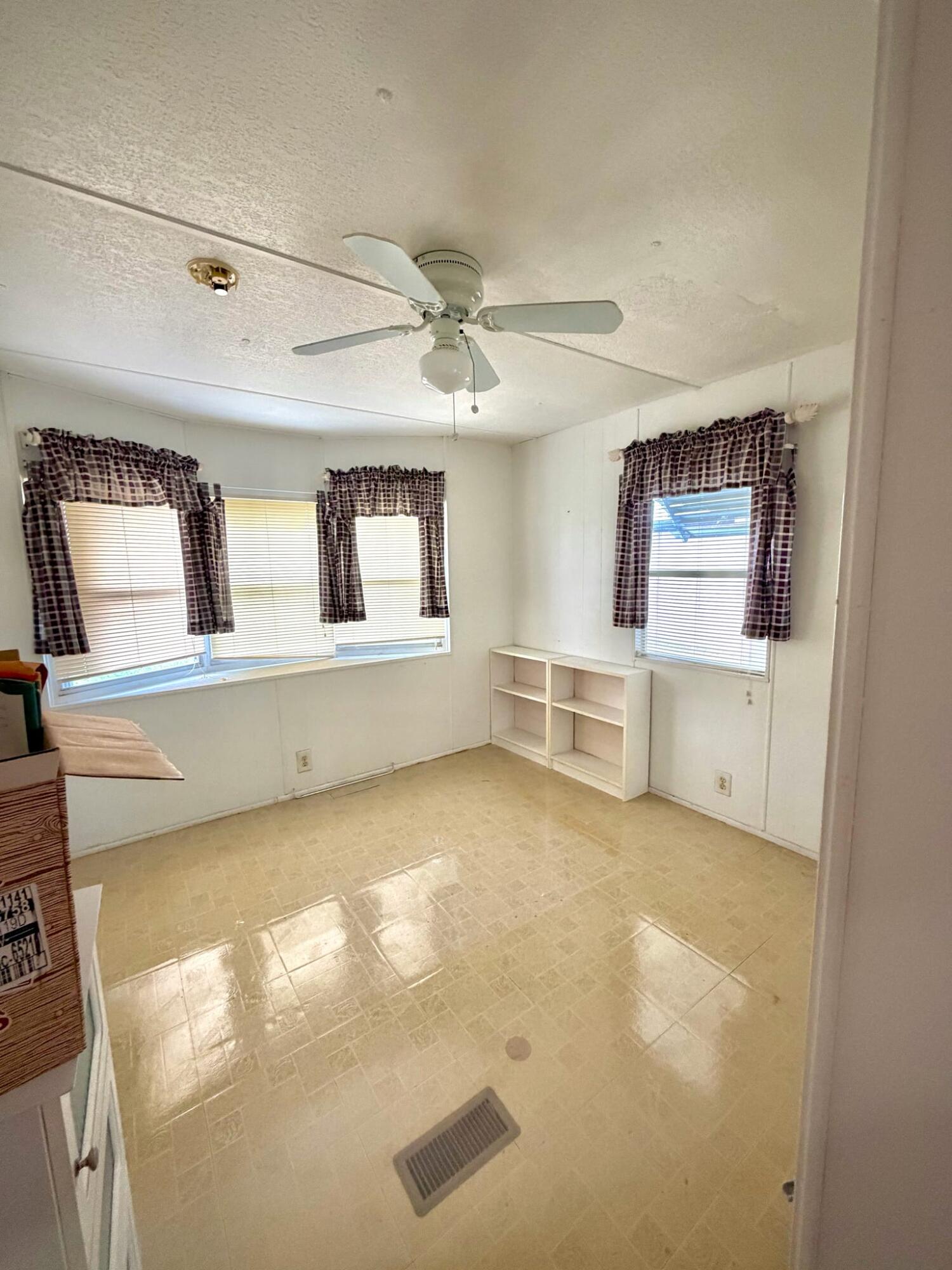 Spanish Lakes One - Residential