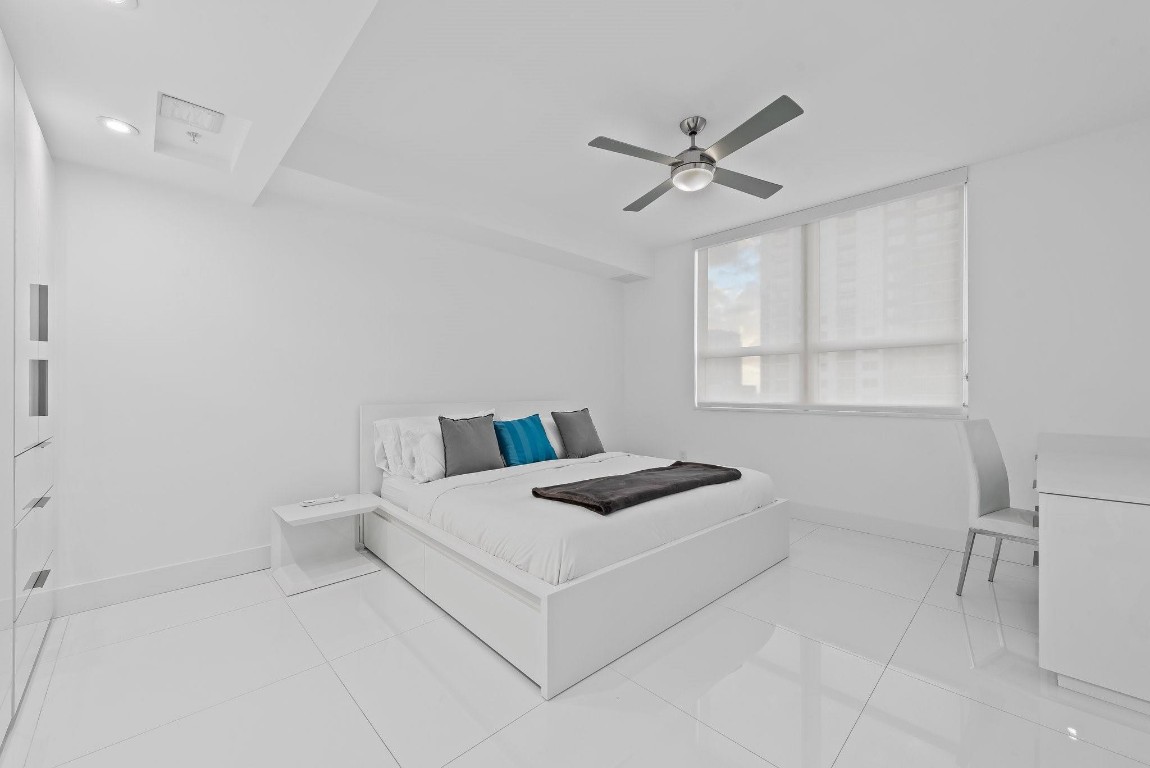 350 Las Olas Place Condo - Residential Lease