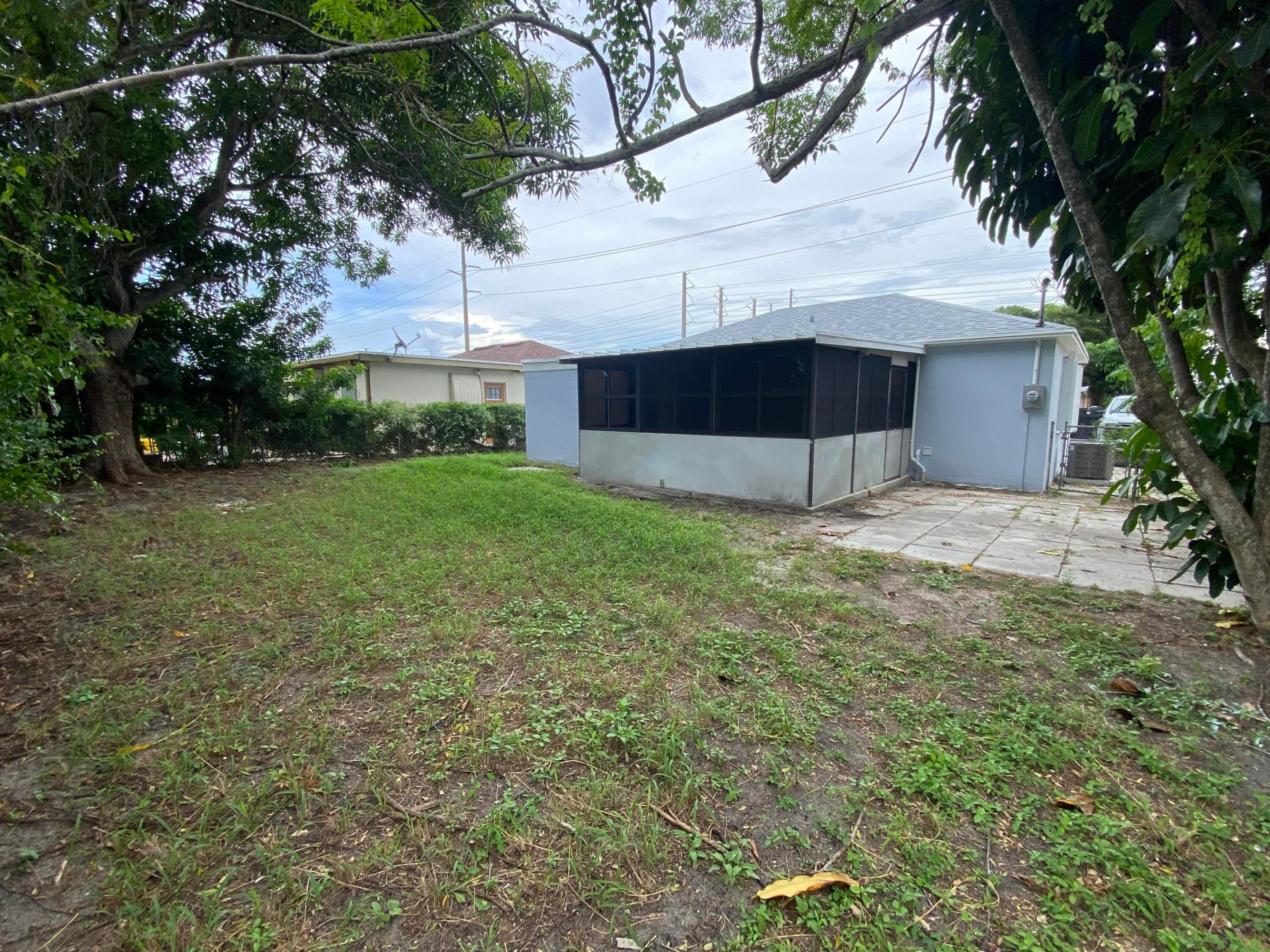 756 W 1ST Street