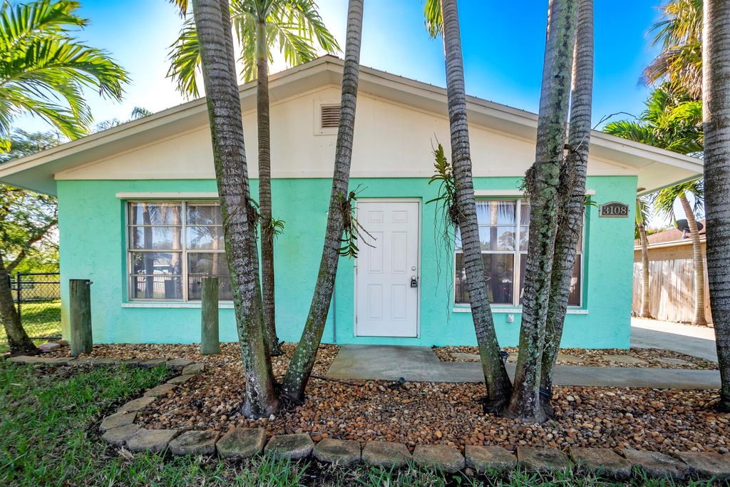 Photo of 3108 SE Iris Street, Stuart, FL 34997 (MLS # R11051450)