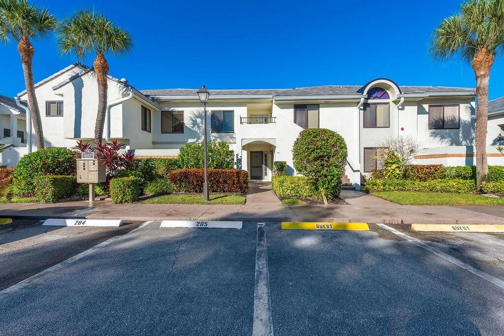 Photo of 16021 Loch Katrine Trail #7402, Delray Beach, FL 33446 (MLS # R11134675)