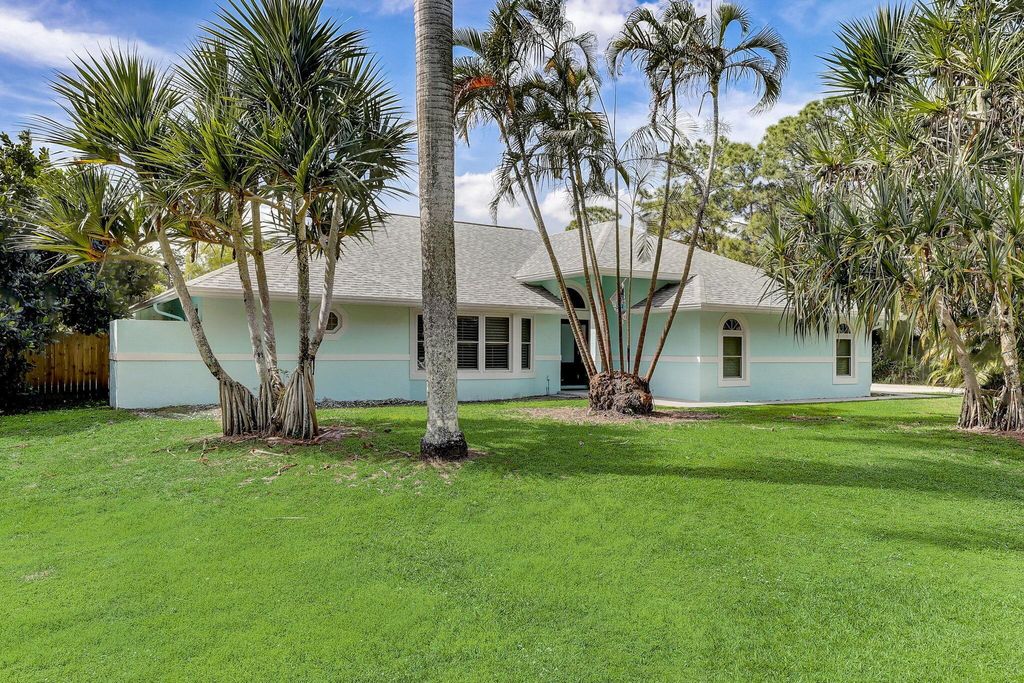 Photo of 16215 121st Terrace N, Jupiter, FL 33478 (MLS # R10966815)