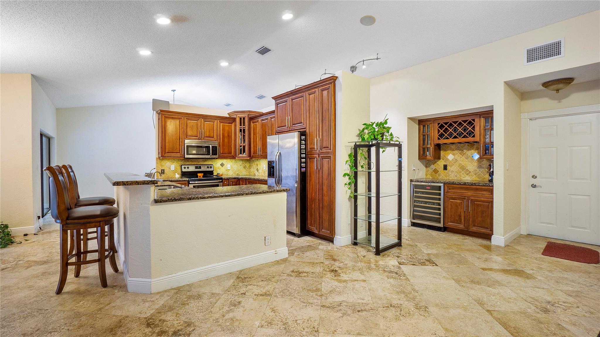 6288 NW 47th Ct