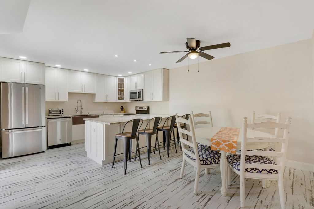 Photo of 1420 Ocean Way, Jupiter, FL 33477 (MLS # B26008940)