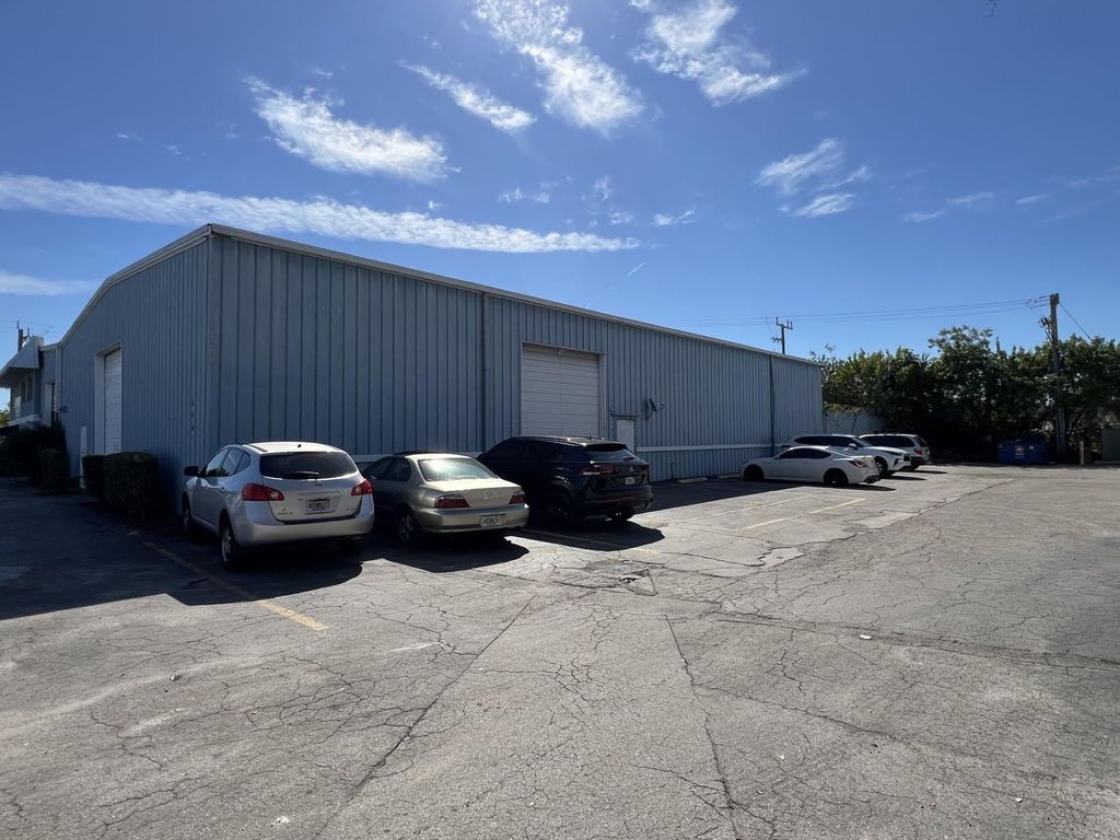 Photo of 720 W McNab Road, Fort Lauderdale, FL 33309 (MLS # F10489433)