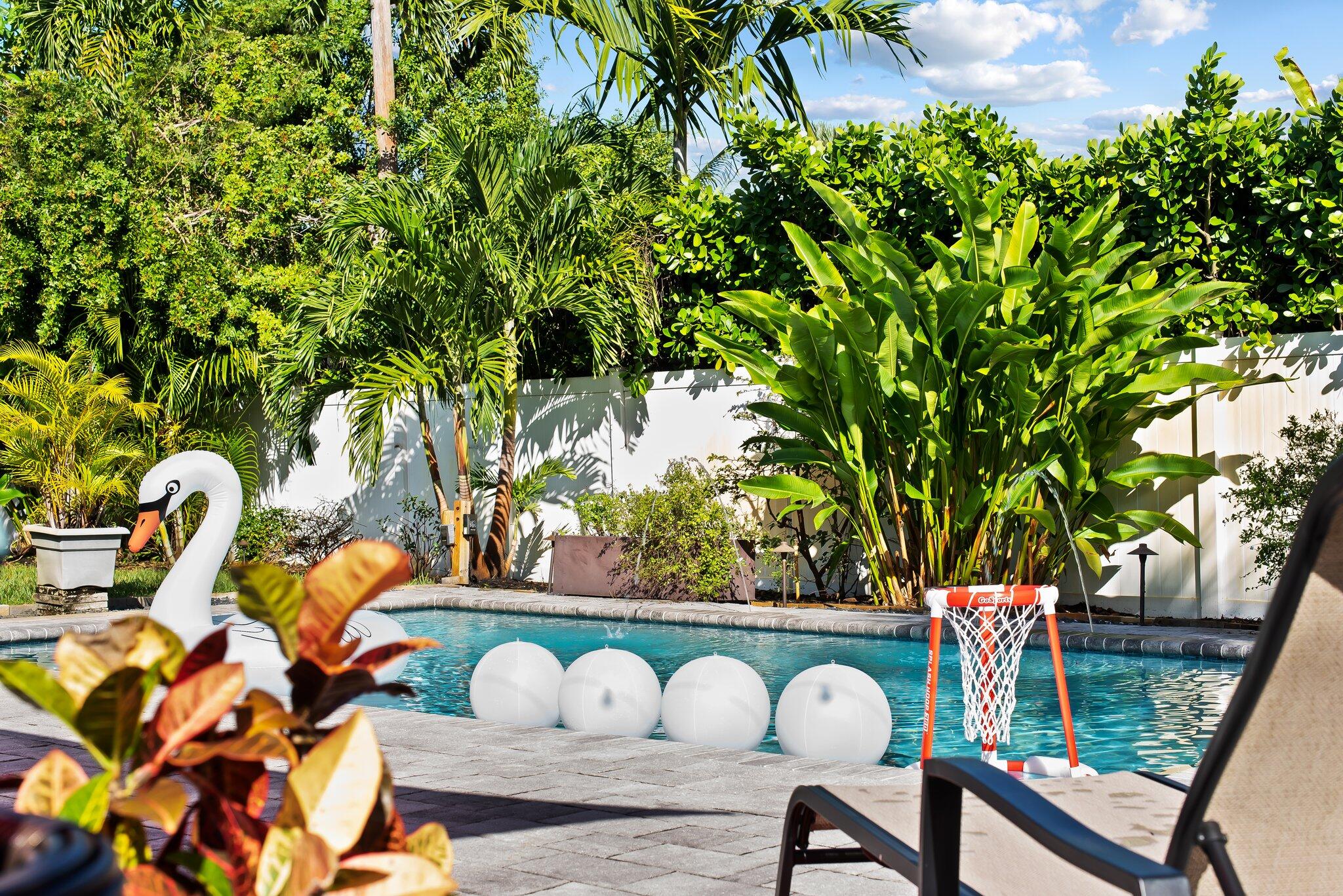BONIE VILLAS SEC ONE - Residential Lease