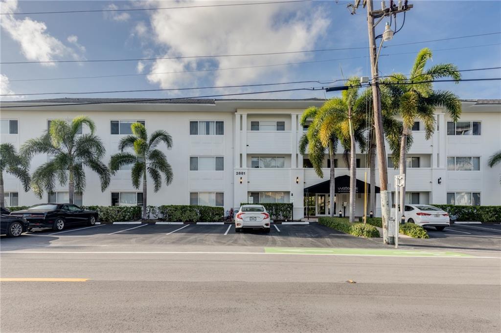 WATERSIDE ON THE INTRACOA - Residential Lease