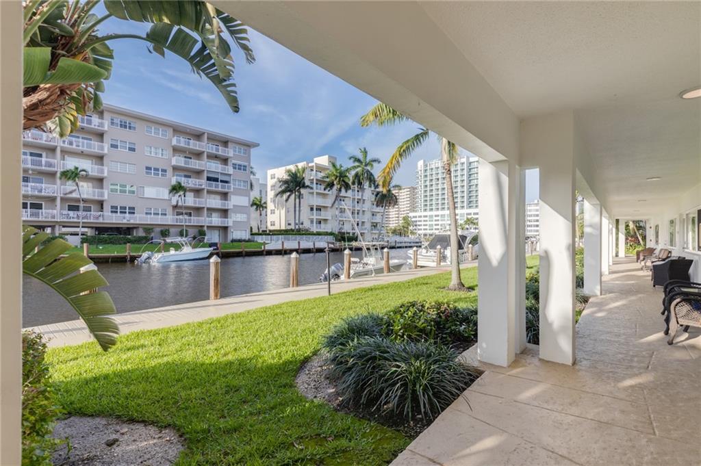 WATERSIDE ON THE INTRACOA - Residential Lease